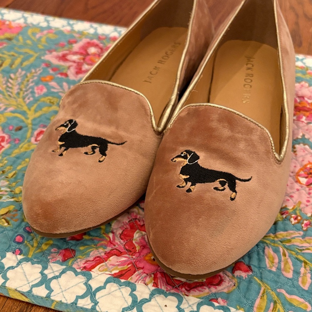 Jack Rogers mauve Velvet Loafers with Dachshund Design - Picture 2 of 6